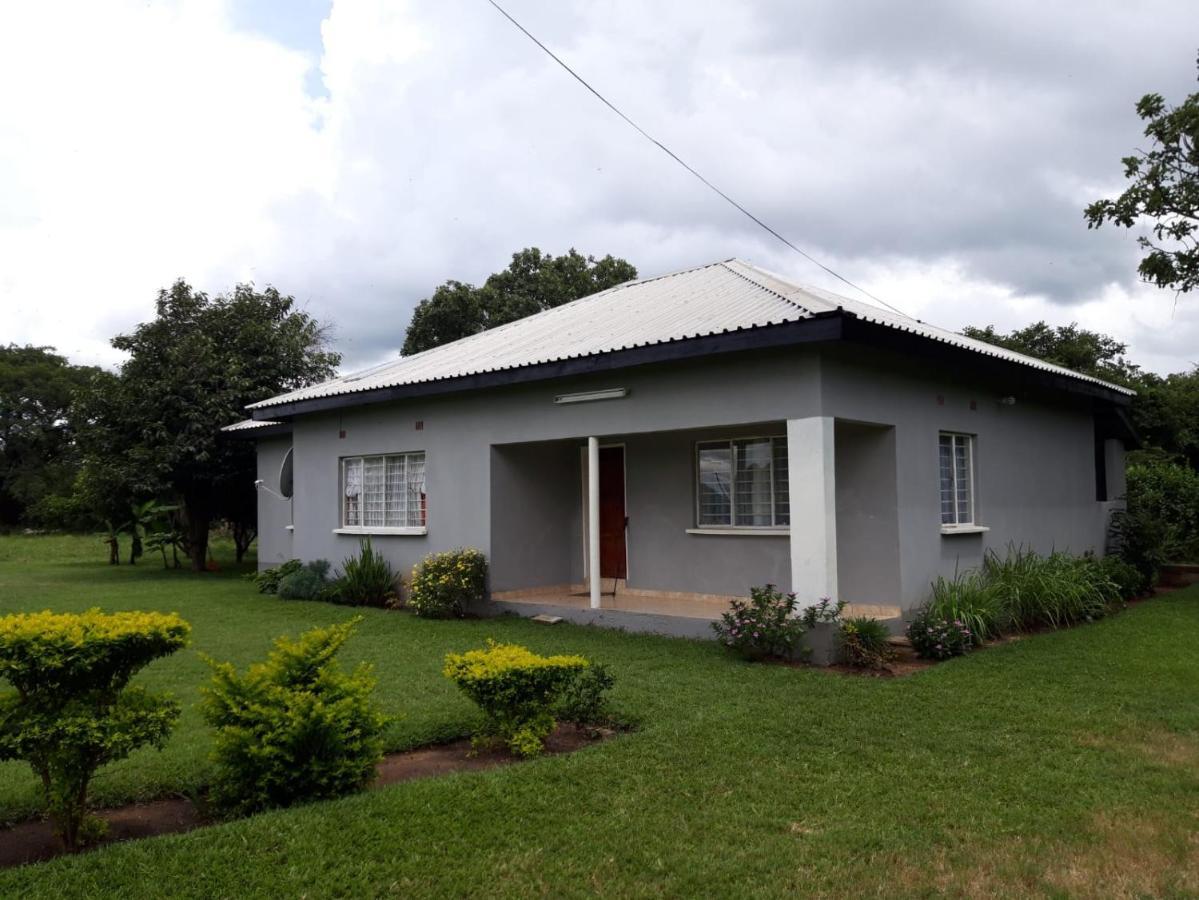 Sheilas Home Away From Home Lusaka Exterior photo